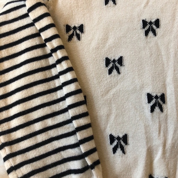 Lauren Conrad cream bow sweater size small - Picture 4 of 4